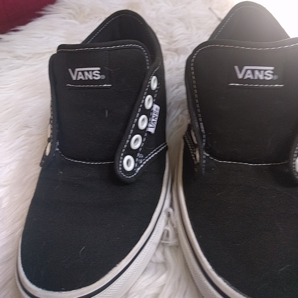 Vans - Picture 5 of 6